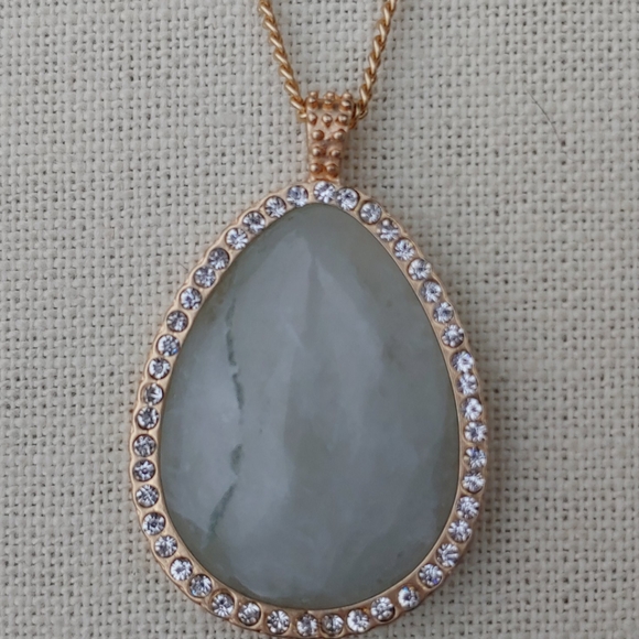 Gold Tone Necklace with Opal Agate Stone - Picture 3 of 4